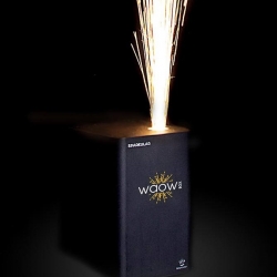 WAOW BOX Sparkular - Machine étincelles froides 1 à 5 m - location/jour